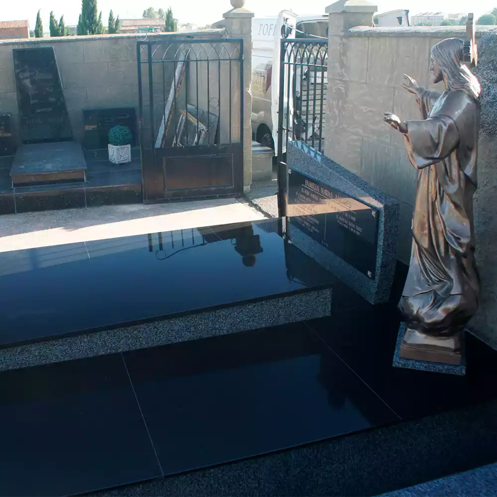 Arte Funerario - Panteones - Mármoles Tofé - La Rioja