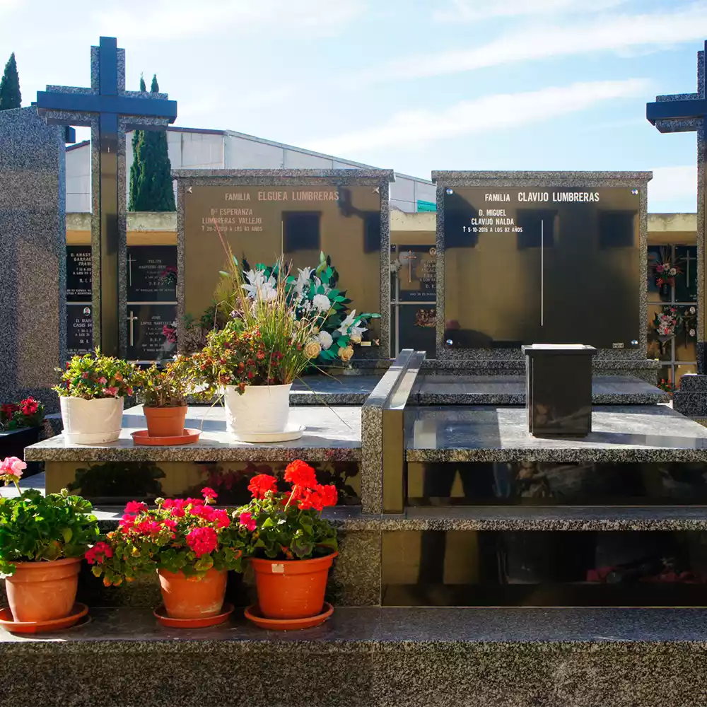 Arte Funerario - Panteones - Mármoles Tofé - La Rioja