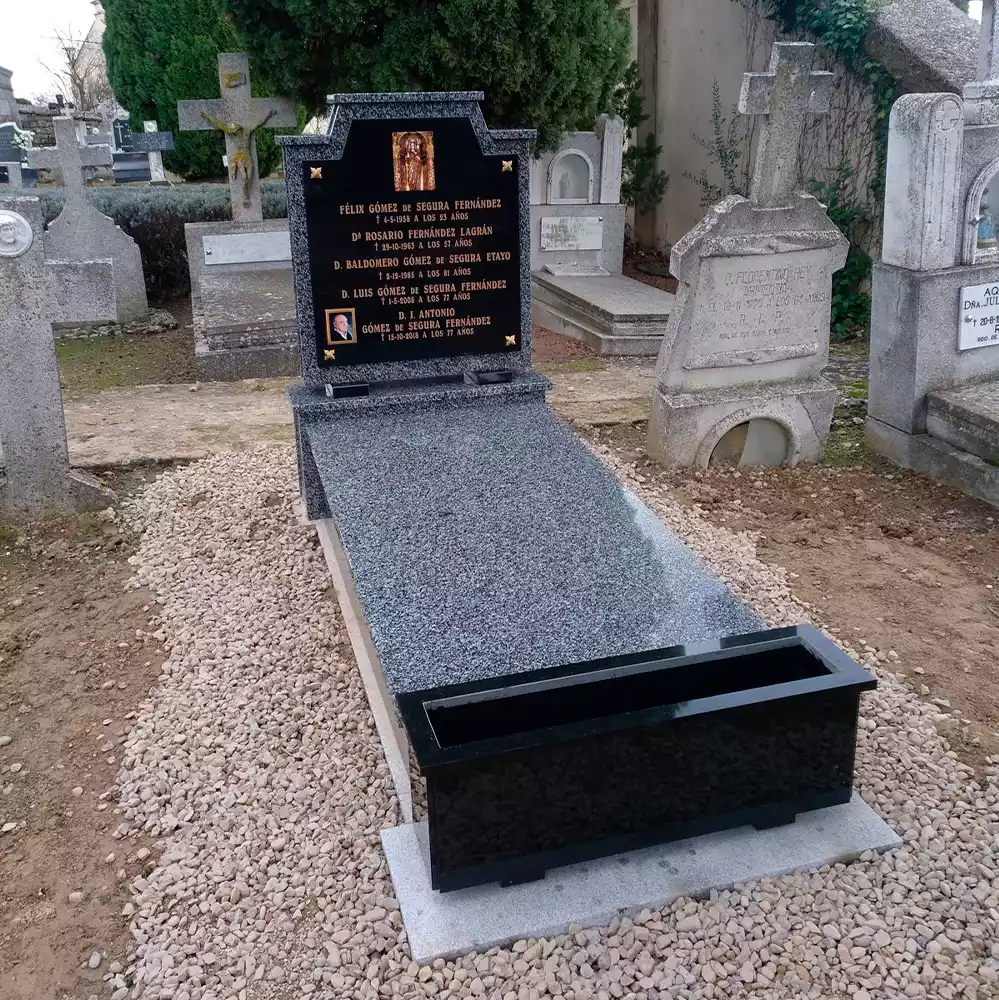Arte Funerario - Tumbas - Mármoles Tofé - La Rioja