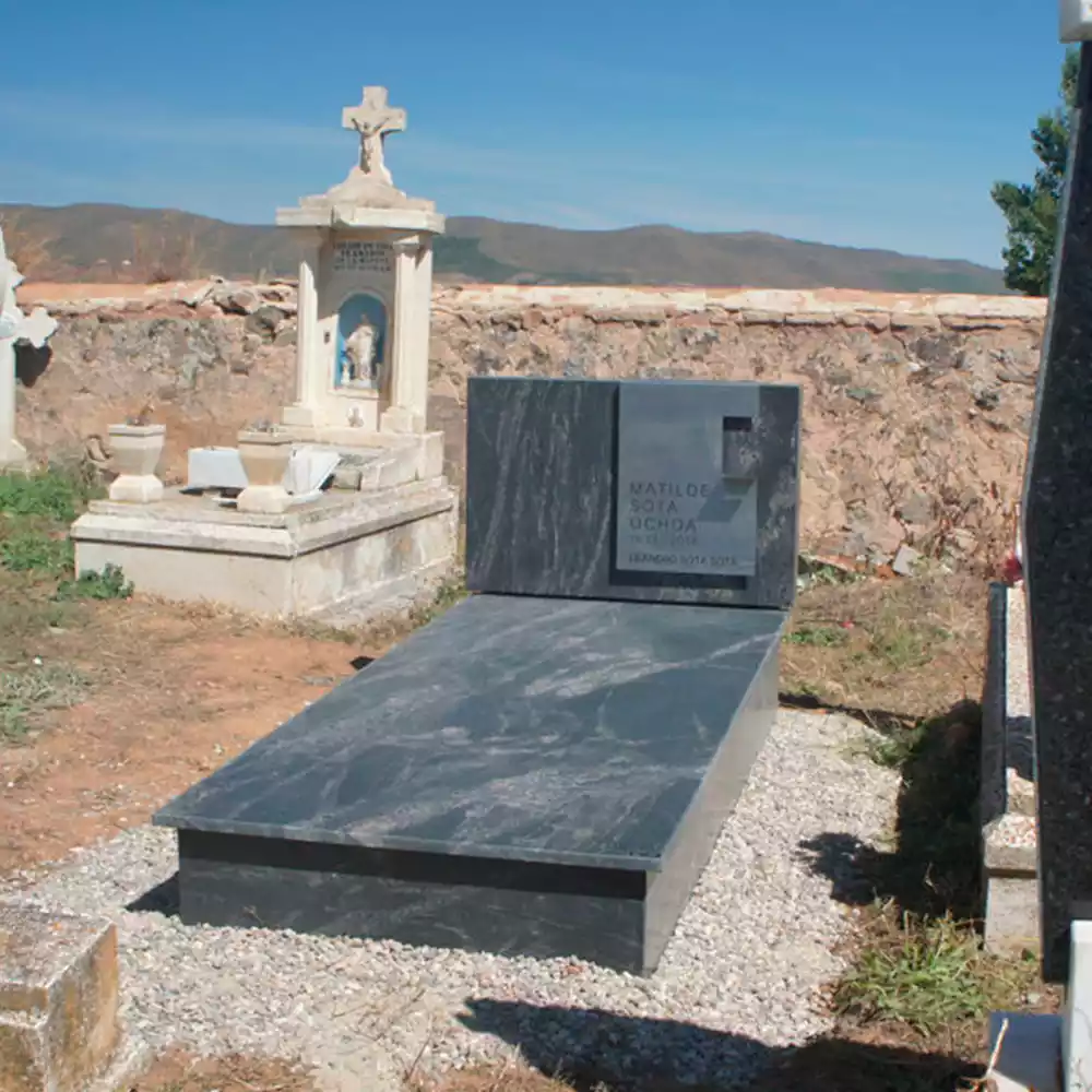 Arte Funerario - Tumbas - Mármoles Tofé - La Rioja