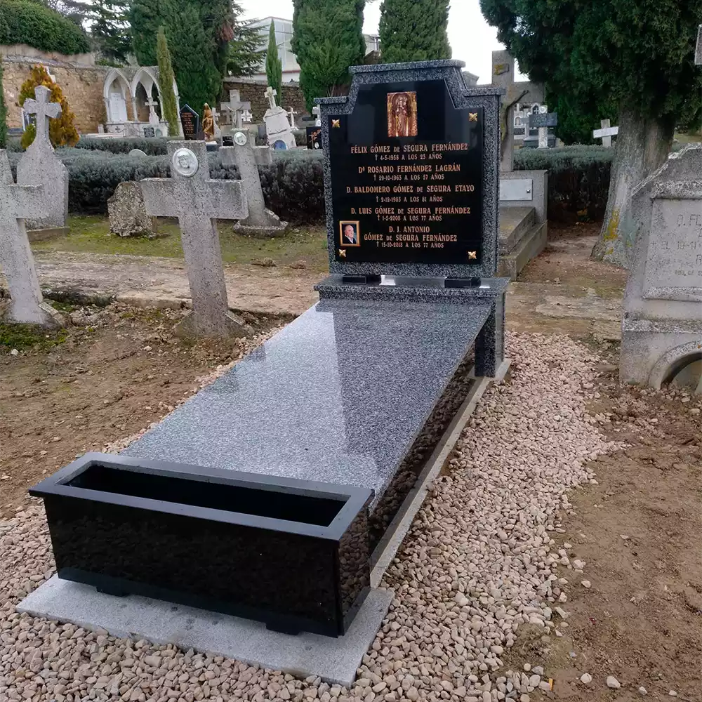 Arte Funerario - Tumbas - Mármoles Tofé - La Rioja