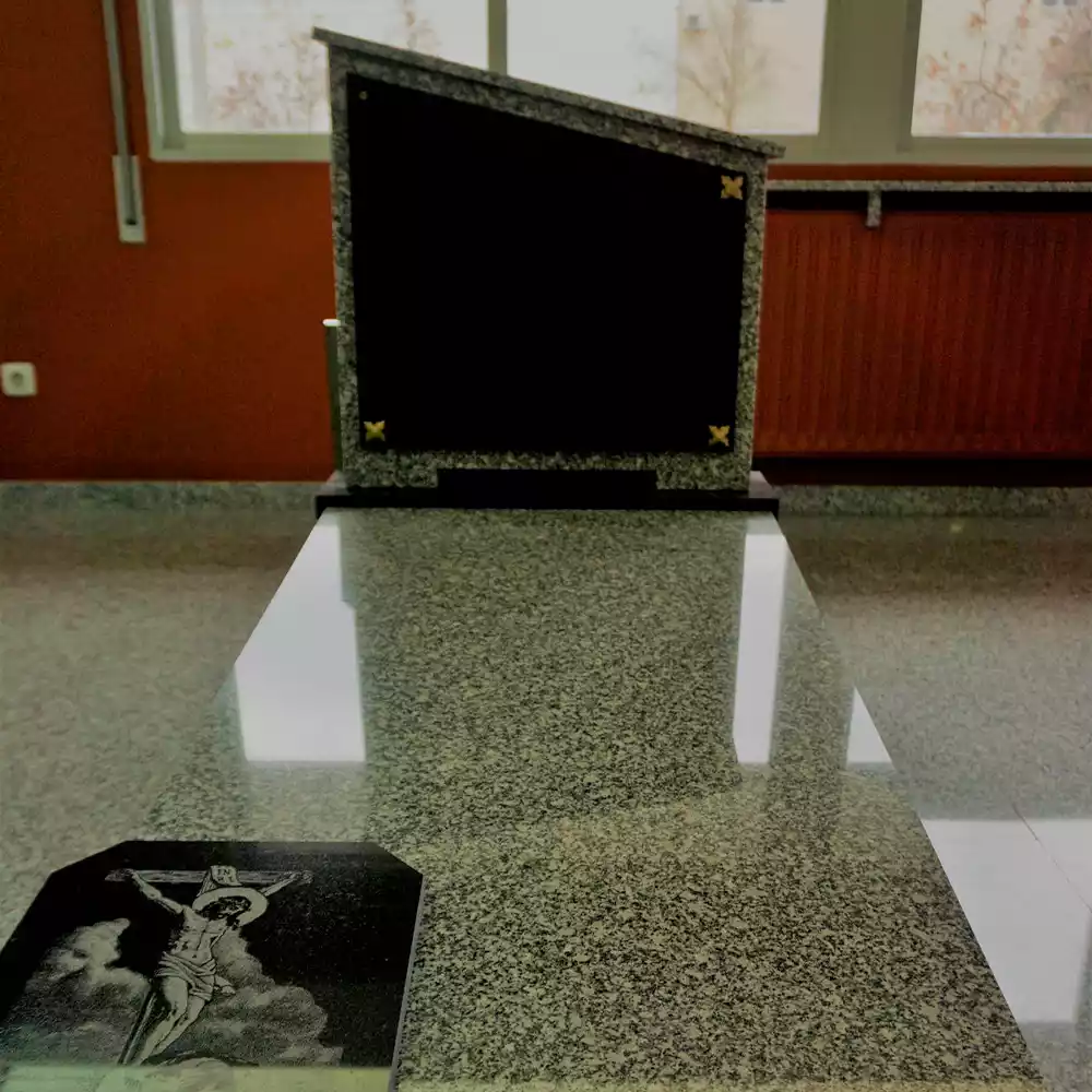 Arte Funerario - Tumbas - Mármoles Tofé - La Rioja