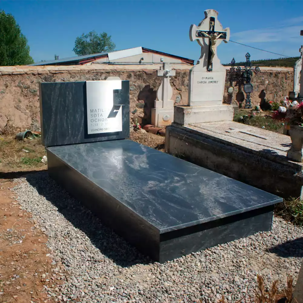 Arte Funerario - Tumbas - Mármoles Tofé - La Rioja