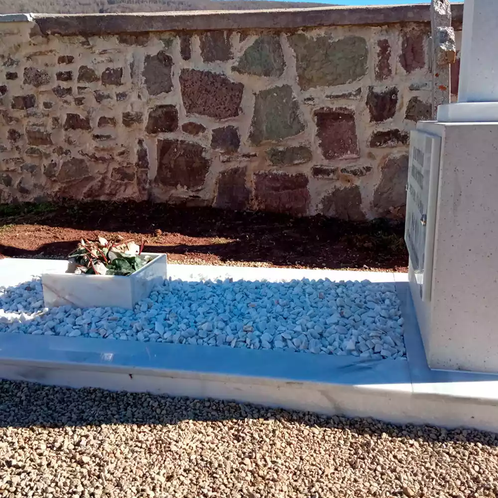 Arte Funerario - Tumbas - Mármoles Tofé - La Rioja