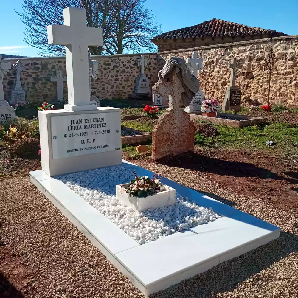 Arte Funerario - Tumbas - Mármoles Tofé - La Rioja