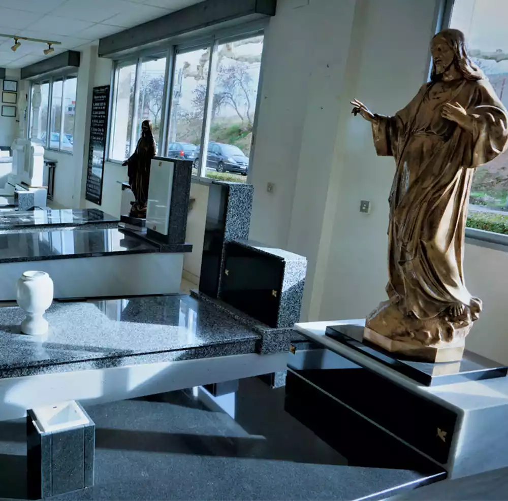 Arte Funerario - Tumbas - Mármoles Tofé - La Rioja